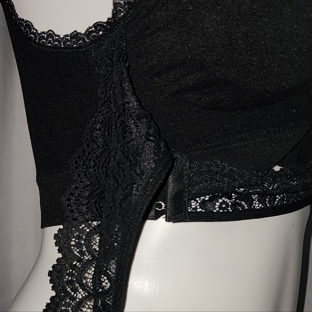 BNWT Black Lace Trim, Soft Support Bralette with Removable Pads, OS Fits Most - Picture 4 of 15